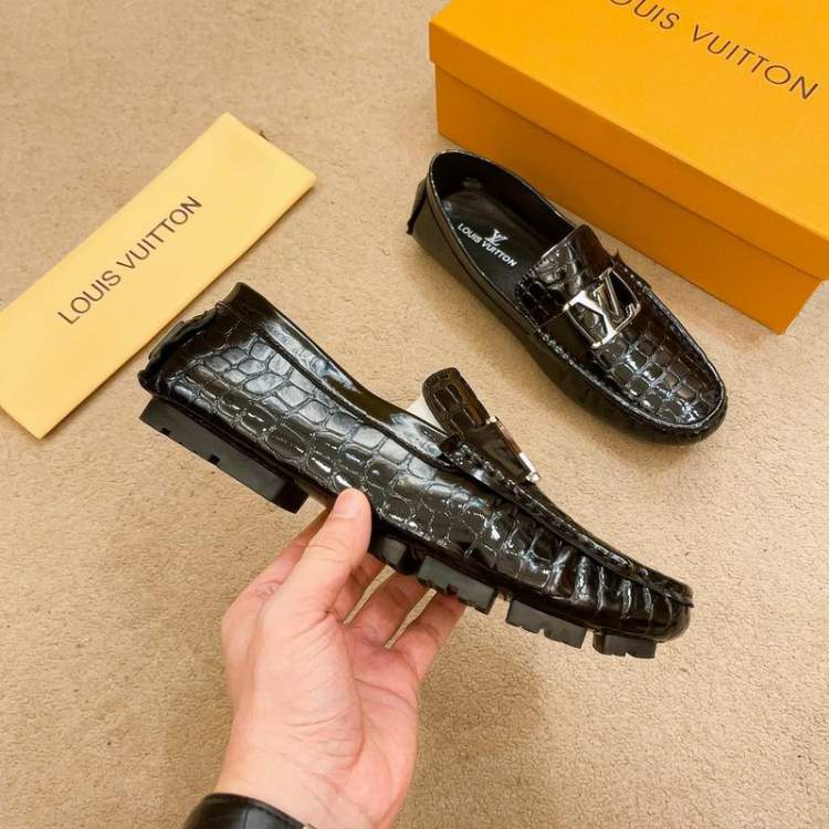 Picture of Louis Vuitton Shoes _SKULVsz37-45mnf0314311999